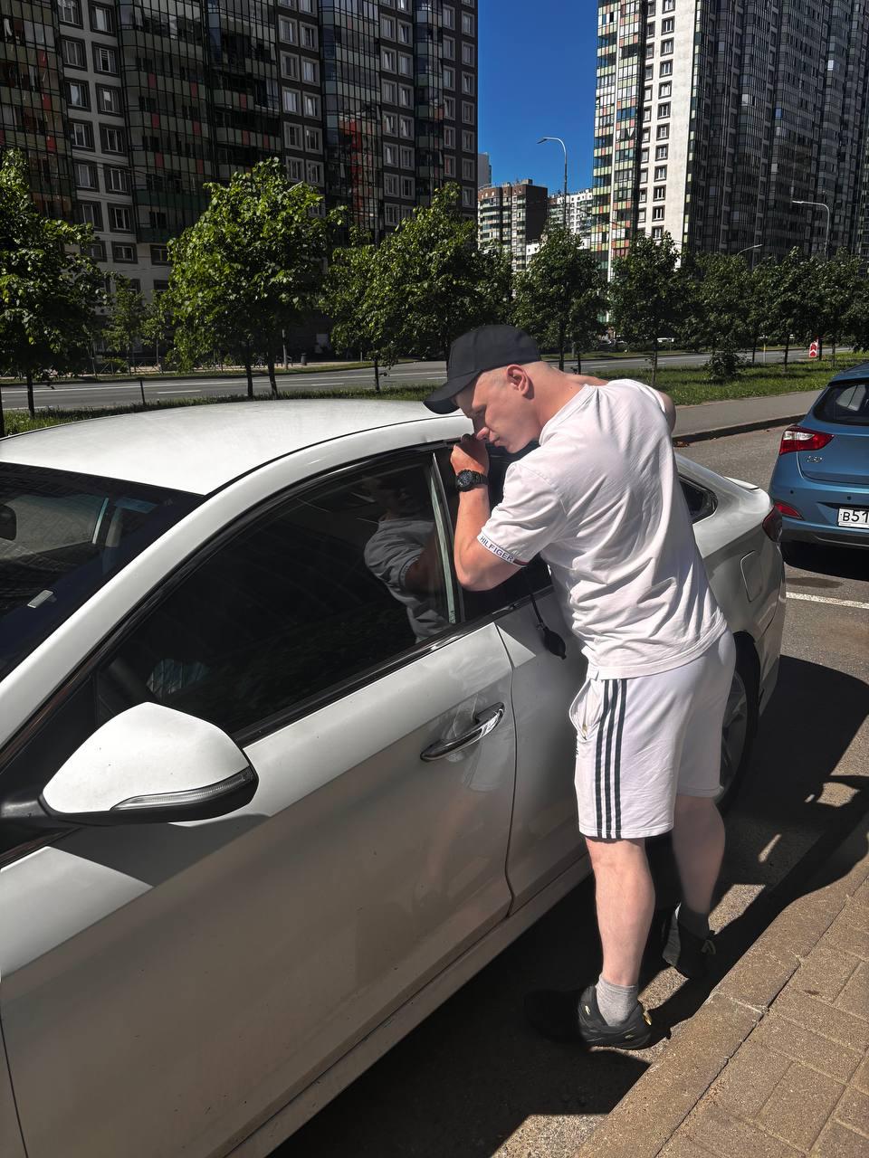 Вскрытие автомобиля без повреждений в Сосновом Бору